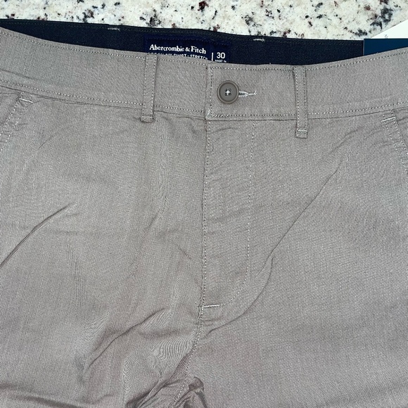 Abercrombie 7" Everyday Shorts *NEW - NEVER WORN* - Picture 2 of 5